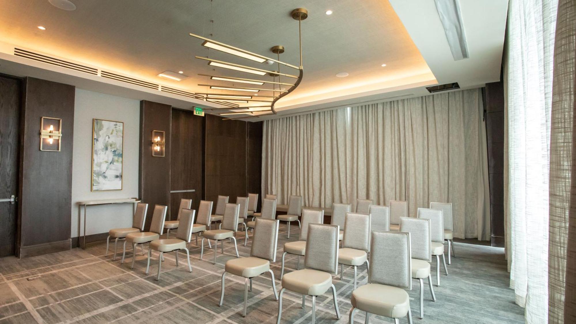 Hotel Courtyard By Marriott Santo Domingo Piantini Exterior foto