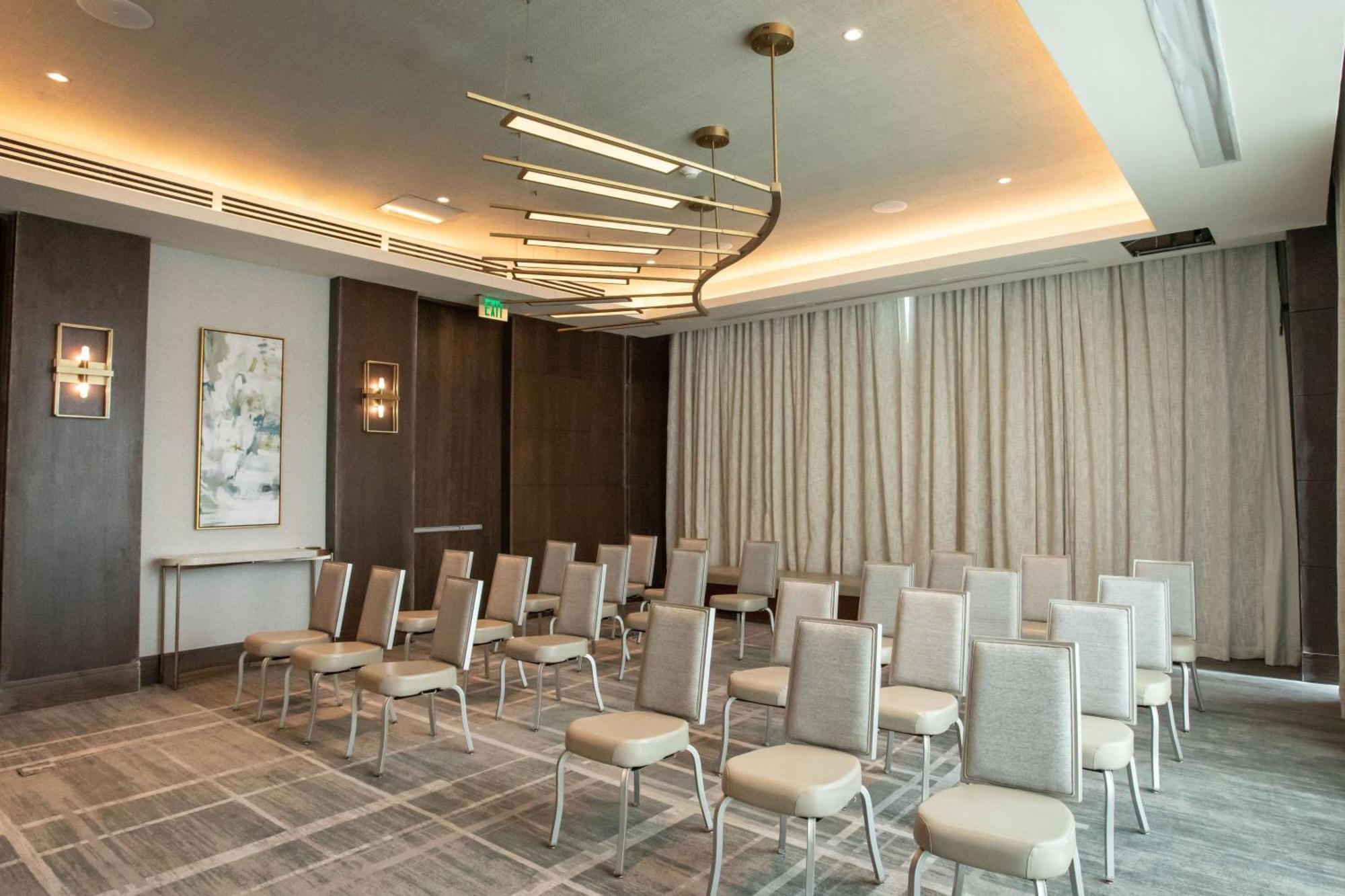 Hotel Courtyard By Marriott Santo Domingo Piantini Exterior foto