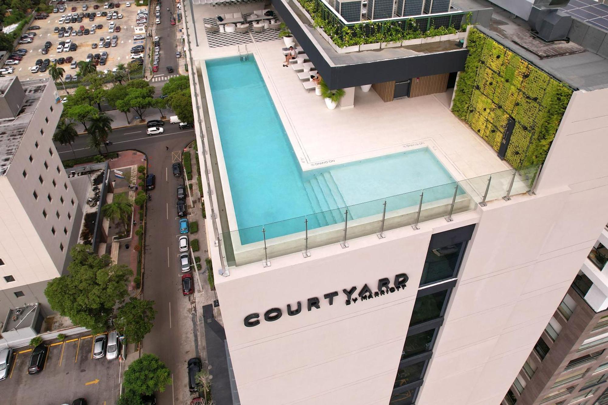 Hotel Courtyard By Marriott Santo Domingo Piantini Exterior foto