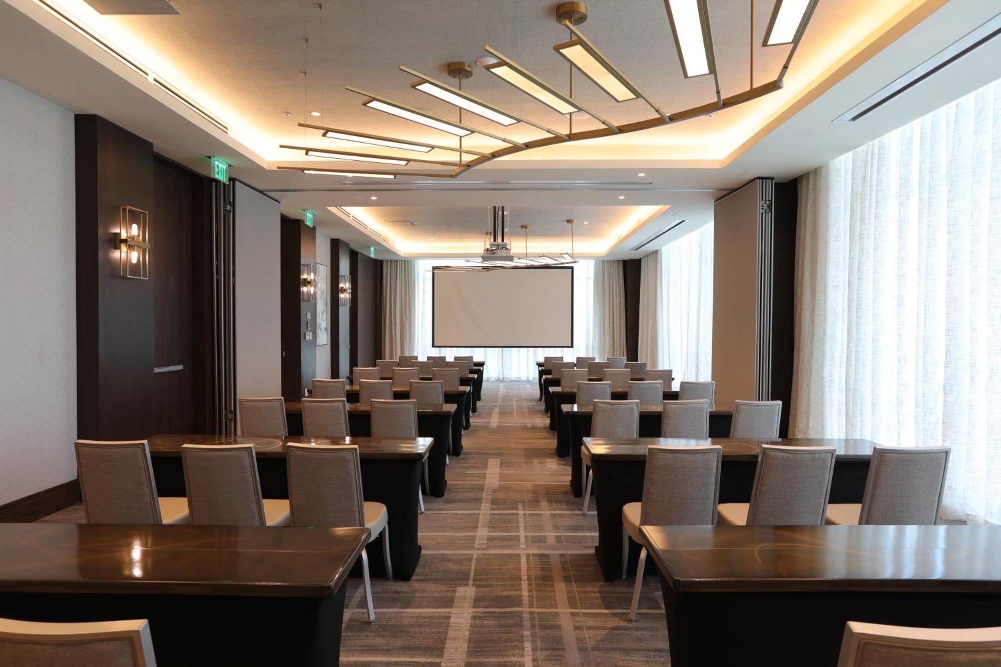 Hotel Courtyard By Marriott Santo Domingo Piantini Exterior foto