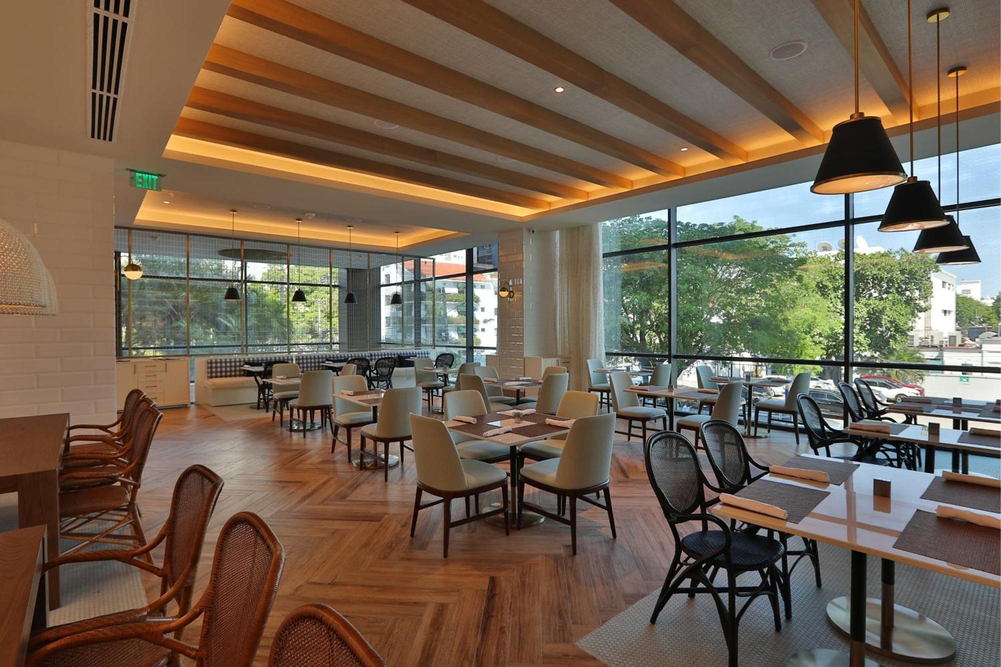 Hotel Courtyard By Marriott Santo Domingo Piantini Exterior foto